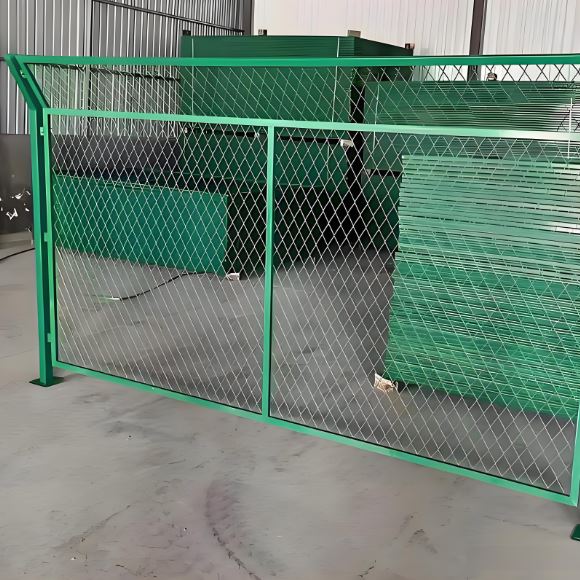 PVC Coated Expanded Metal Fence